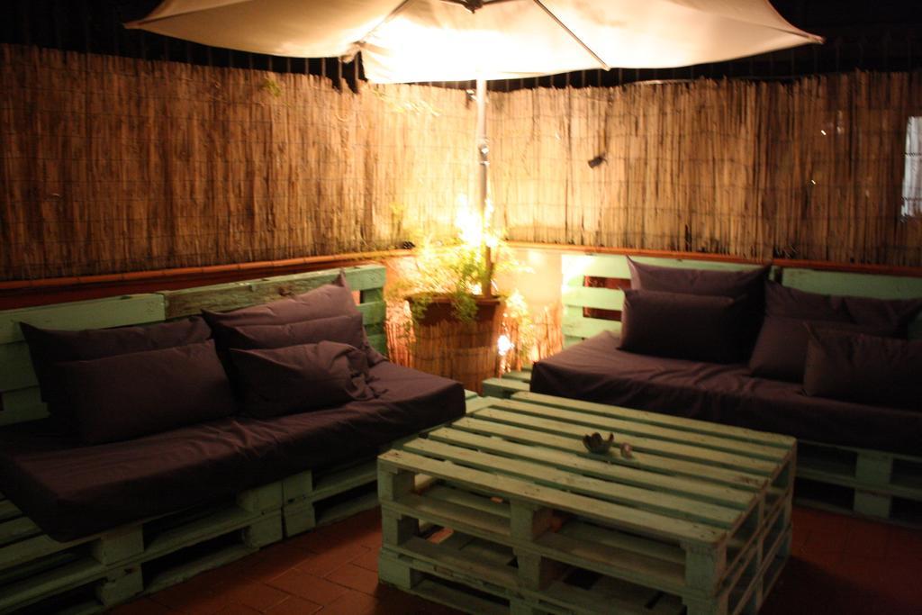 Hostel Bed & Art Barcelona Exterior foto